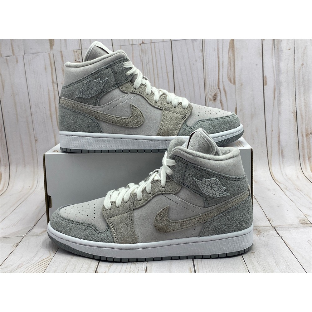 Nike‎ Women's Air Jordan 1 Mid SE Particle Grey Size 7 DO7139‑002